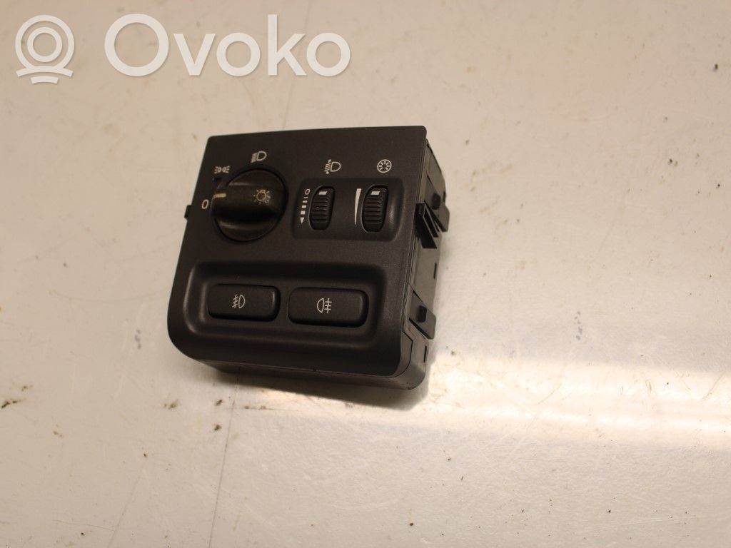 Light switch   30613945,182082