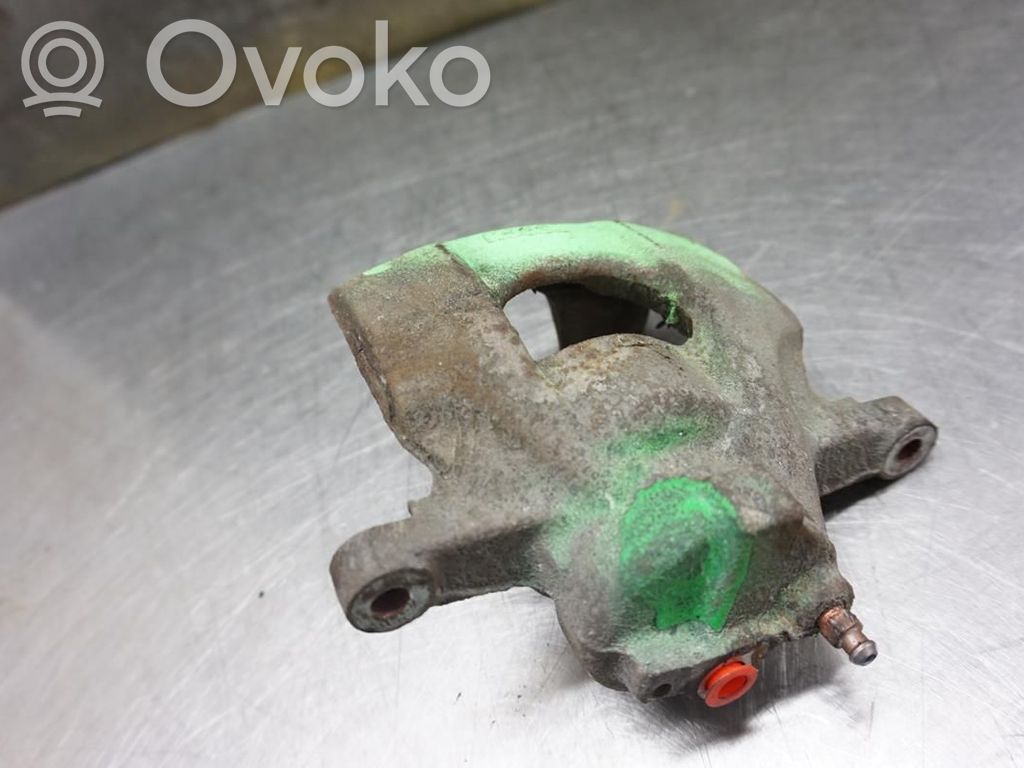 Toyota Aygo AB10 Передний суппорт 