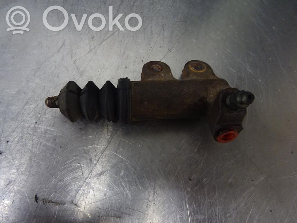 Mitsubishi Lancer Kytkimen apusylinteri 