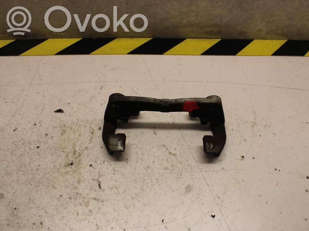 Toyota Yaris Bremžu kluču uzlikas (priekšā) 