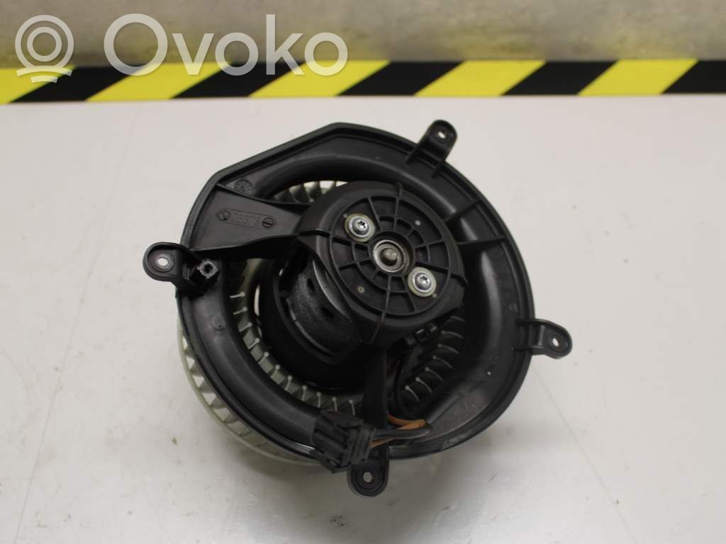 Mercedes-Benz E W211 Heater fan/blower 