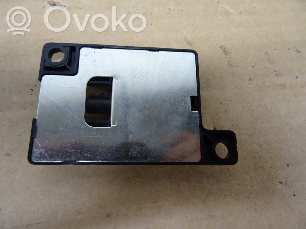 BMW 5 E60 E61 Radio antenna 