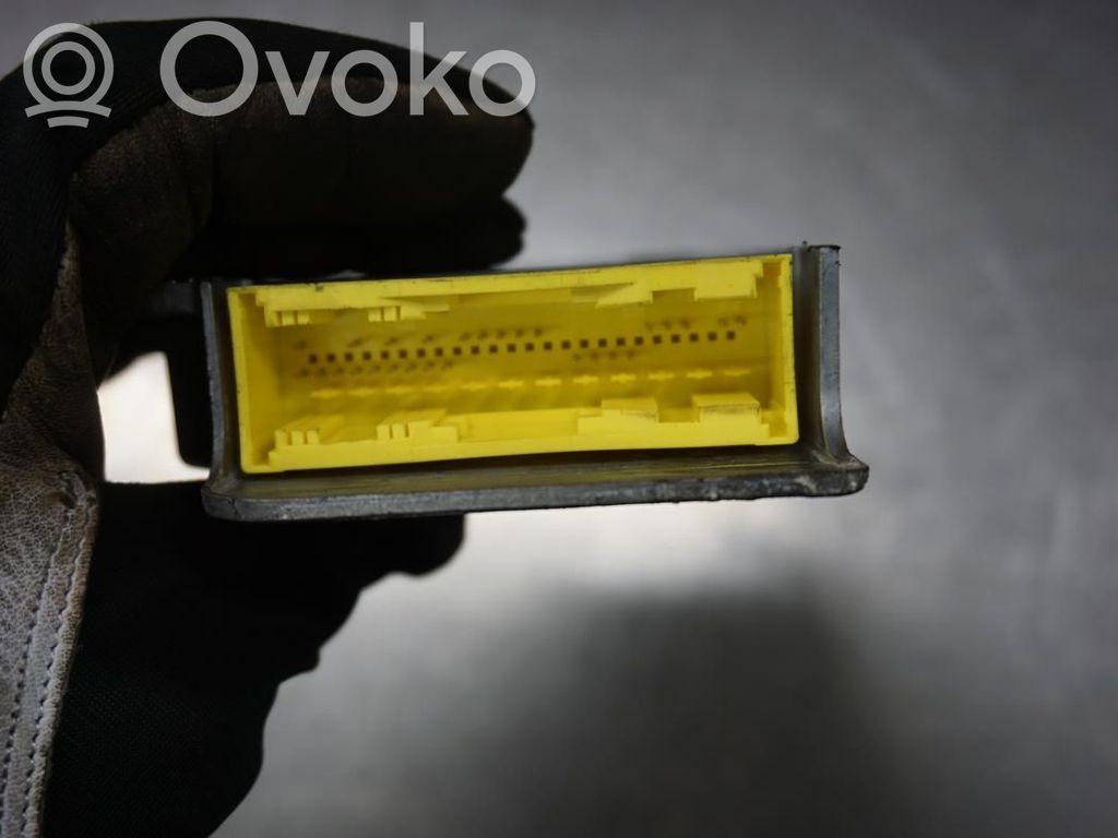 Volkswagen Golf IV Sterownik / Moduł Airbag 