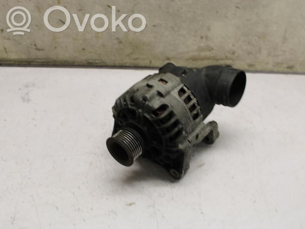 BMW 5 E39 Ģenerators 