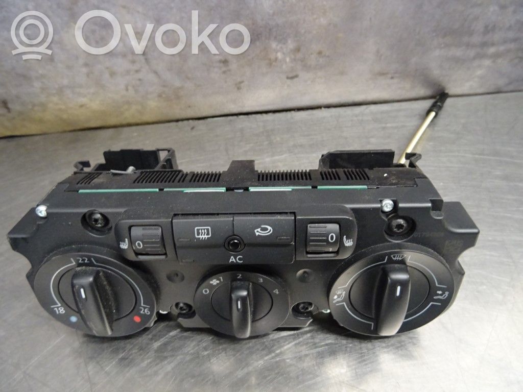 Volkswagen Golf V Panel klimatyzacji 