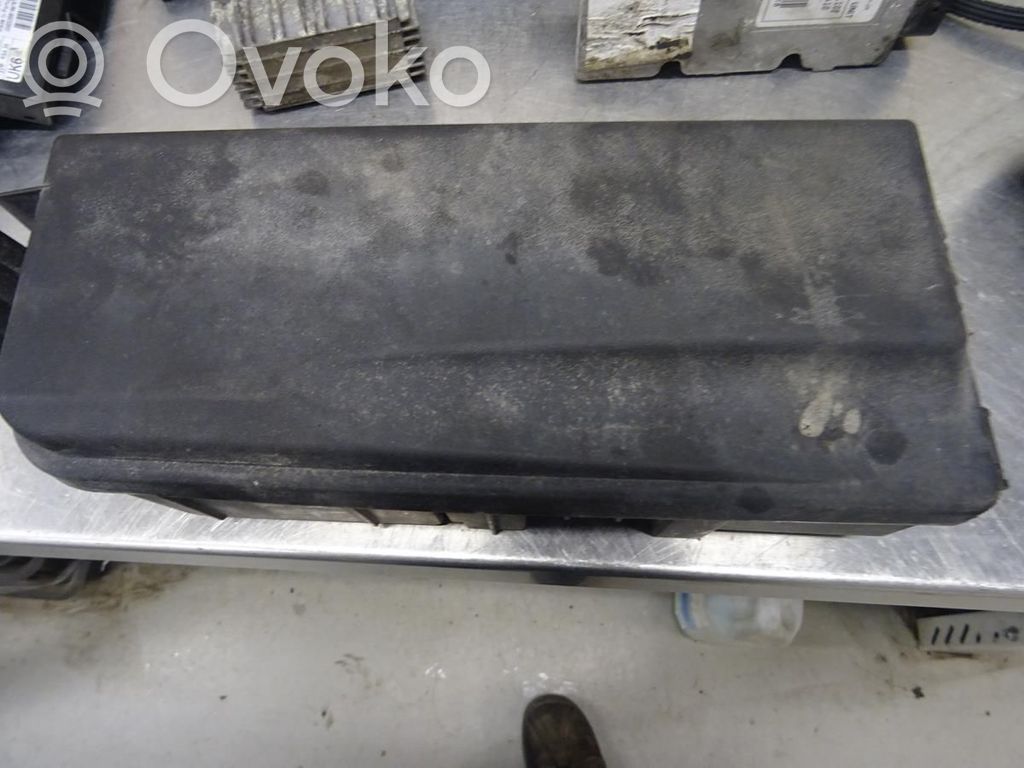 Opel Vectra C Fuse module 