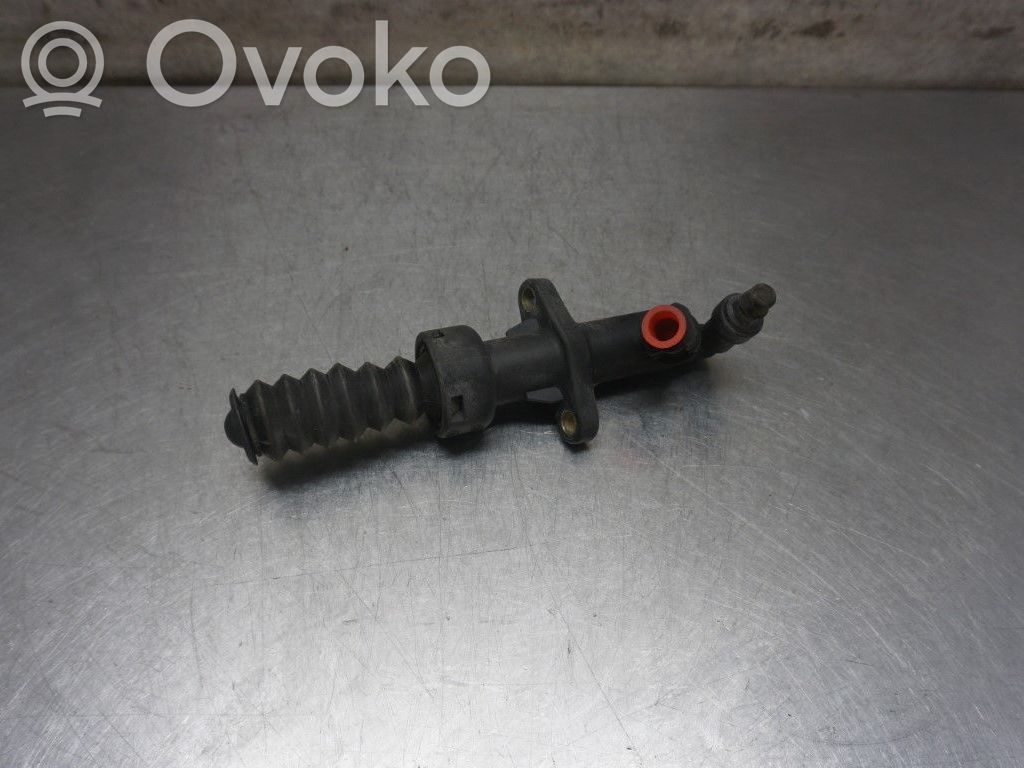 Peugeot 307 Clutch slave cylinder 