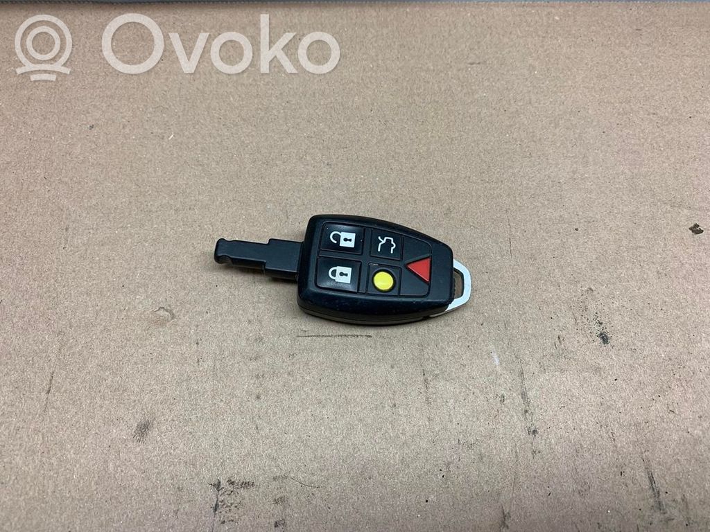 Volvo V50 Ignition key/card 