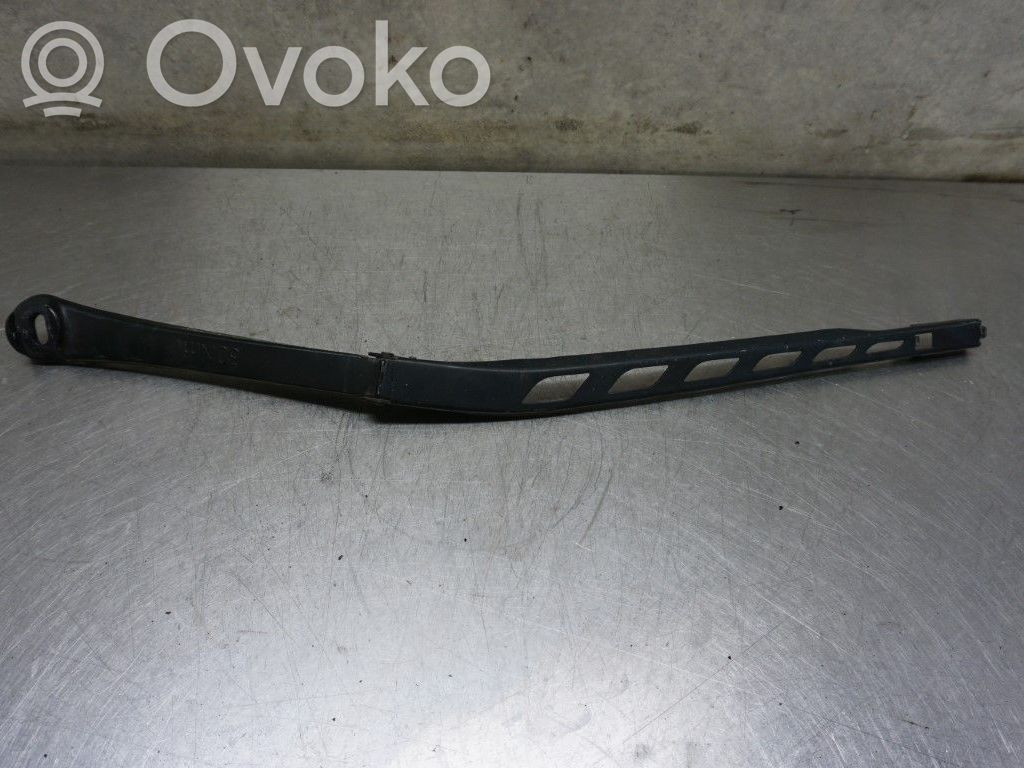 BMW 5 E60 E61 Ramię wycieraczki szyby przedniej / czołowej 