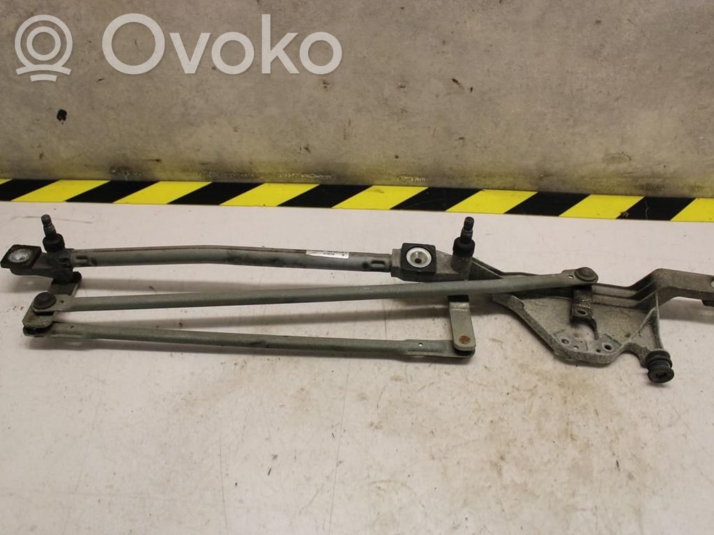Ford Focus Front wiper linkage 