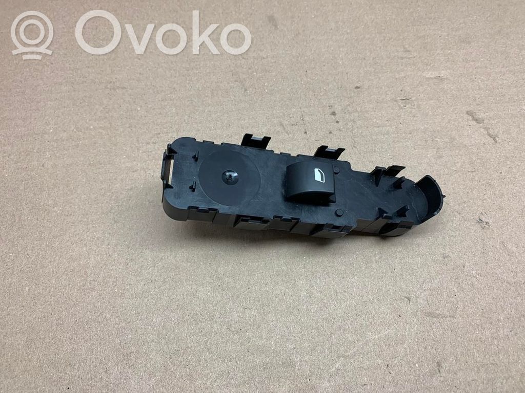 Peugeot 308 Electric window control switch 