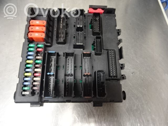 Opel Vectra C Módulo de fusible 