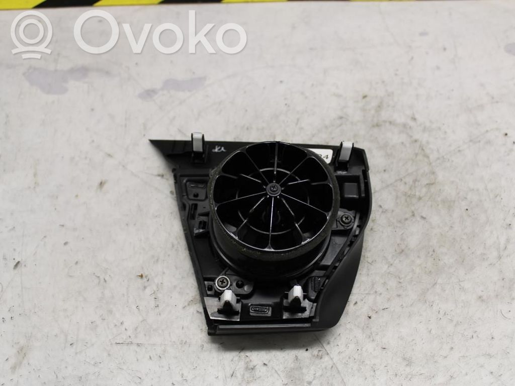 Toyota Auris E180 Griglia di ventilazione centrale cruscotto 