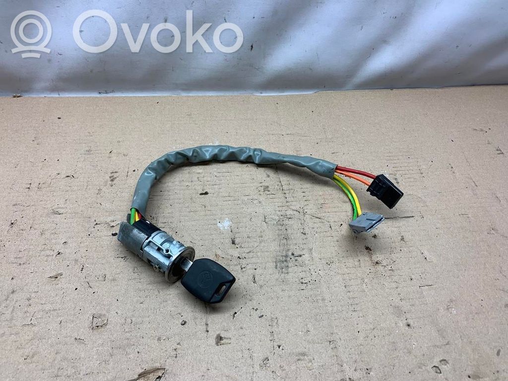 Renault Kangoo I Contact aprindere 