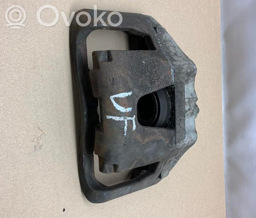 Volvo V50 Передний суппорт 