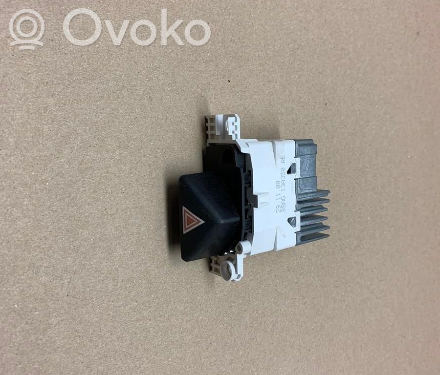 Ford Focus Hazard light switch 