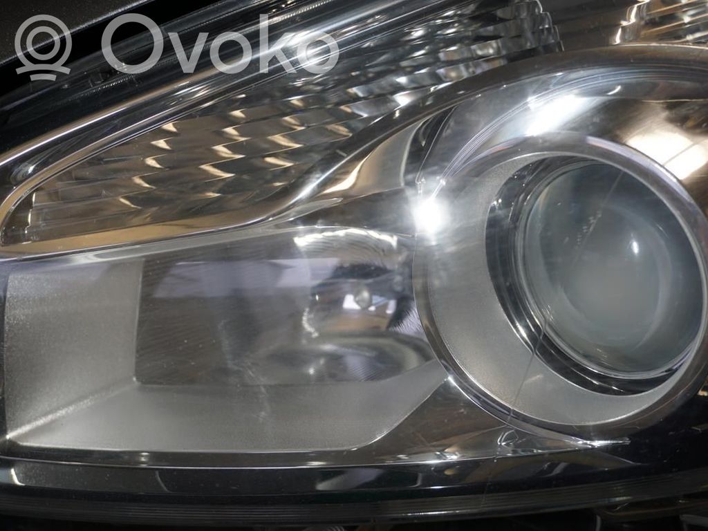 Nissan Qashqai+2 Scheinwerfer 