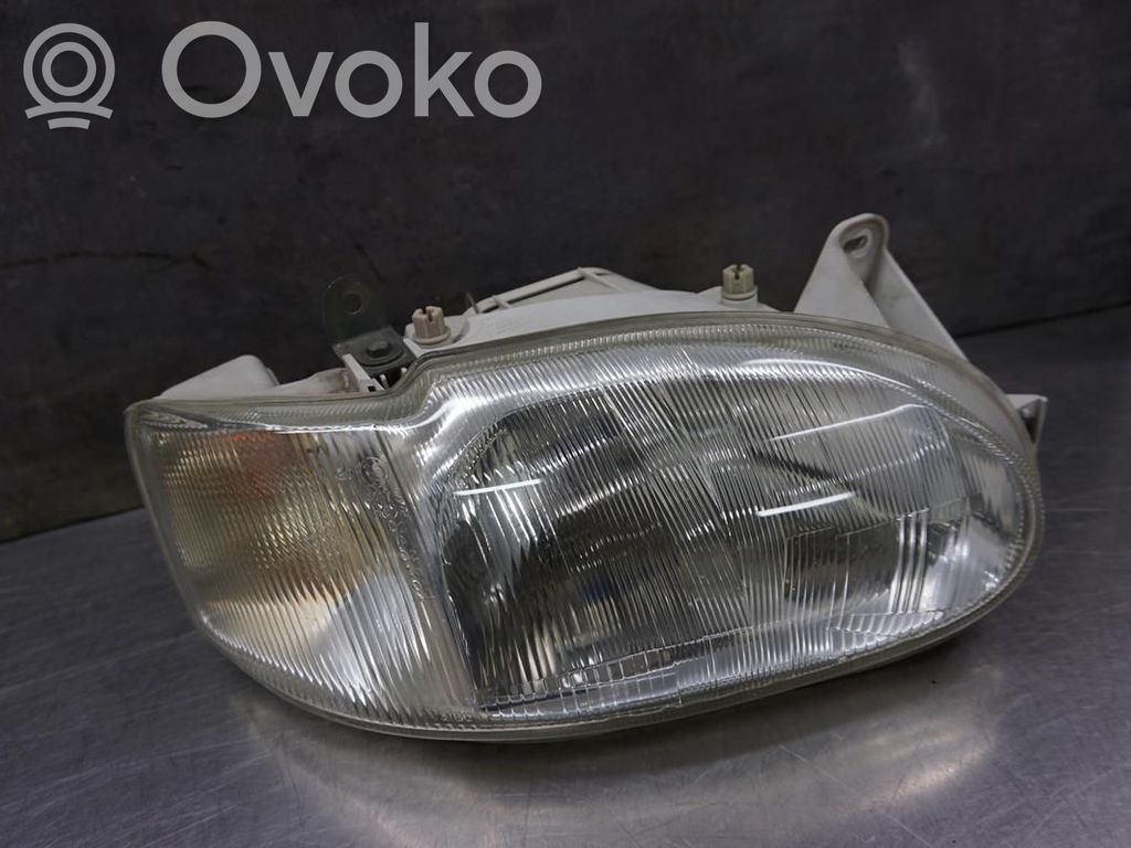 Headlight/headlamp   1046865,108656