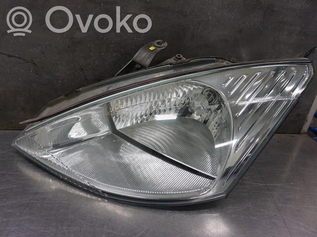 Ford Focus Headlight/headlamp 