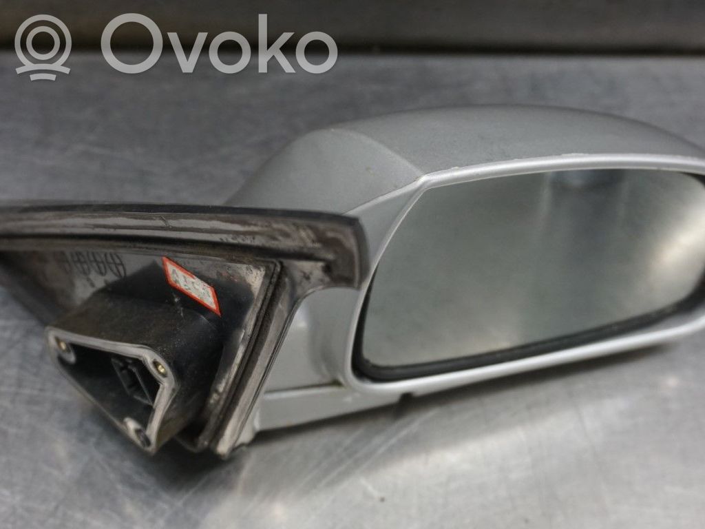 Elektryczne lusterko boczne drzwi przednich   31551033,111258