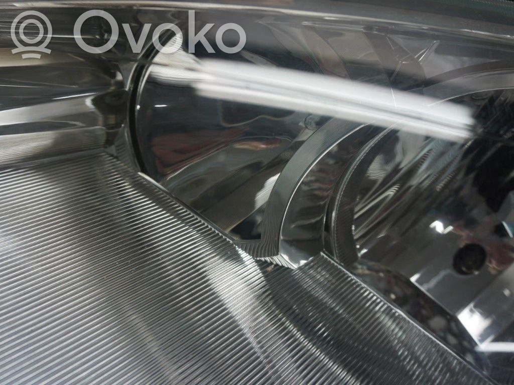 Ford Focus Headlight/headlamp 