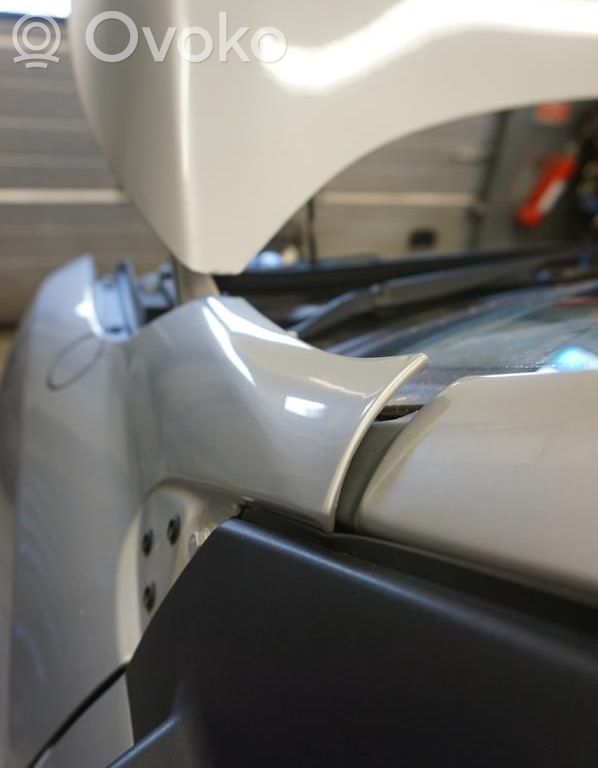 Renault Megane III Błotnik przedni 