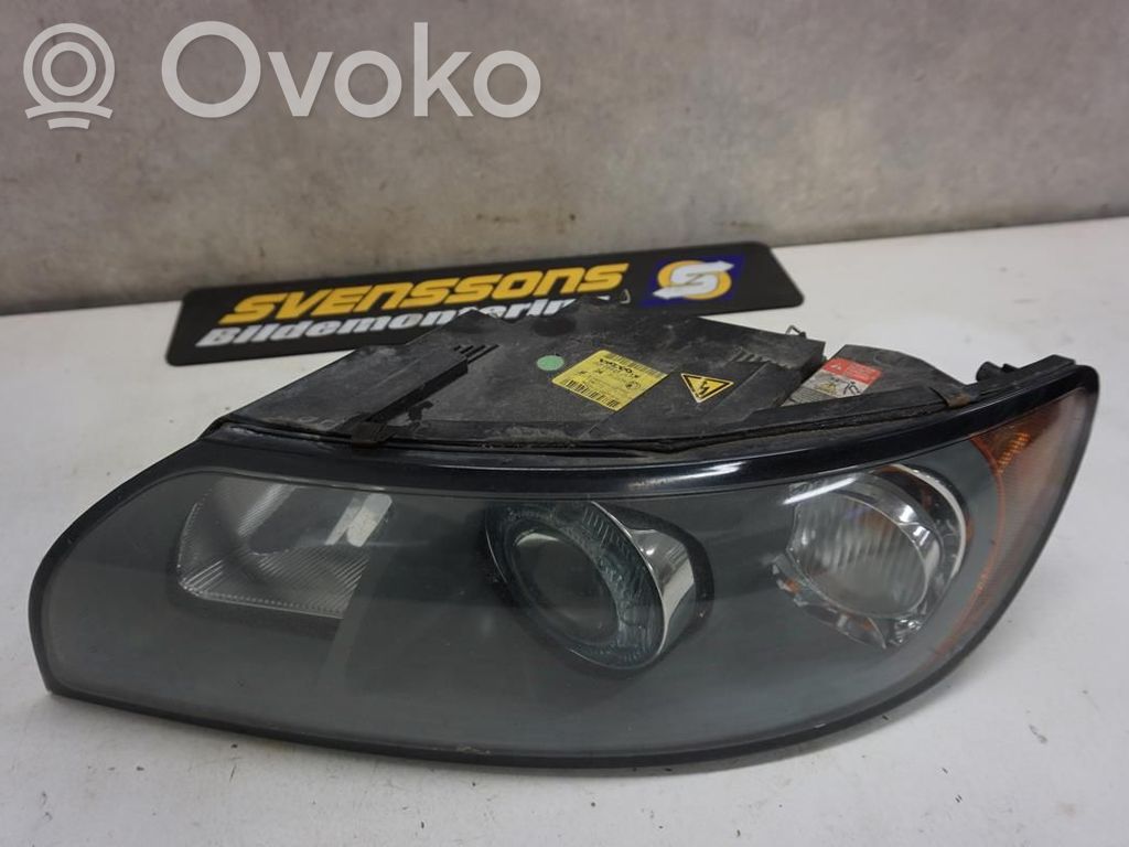 Volvo V50 Lampa przednia 