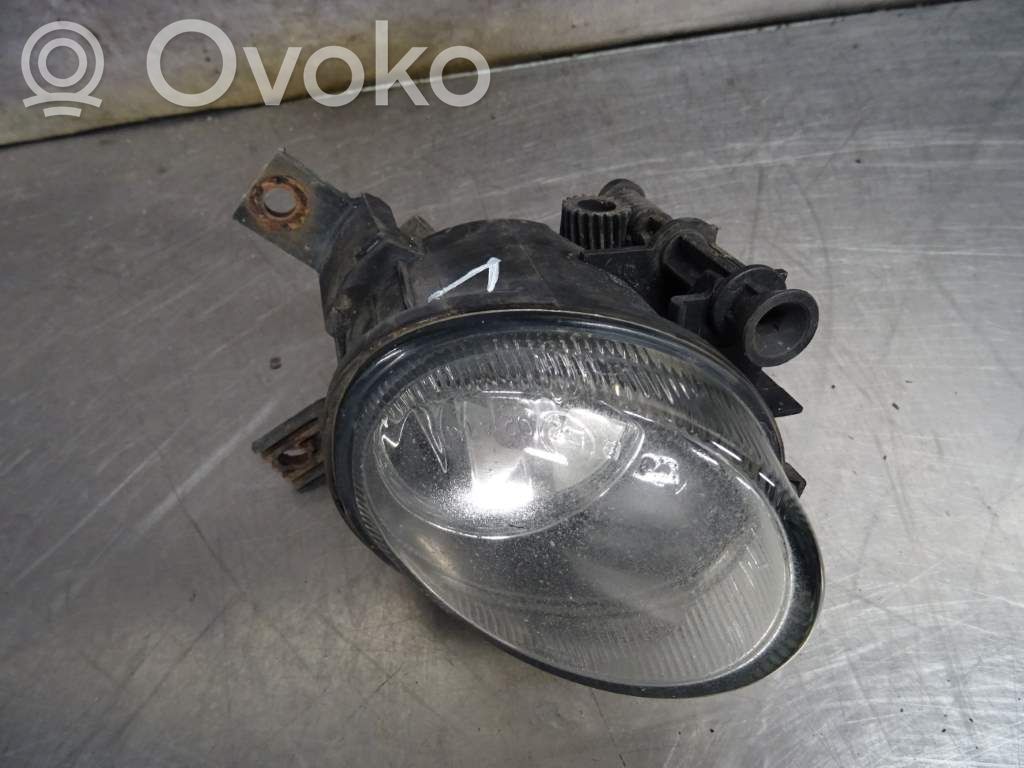 Audi A4 S4 B7 8E 8H Etusumuvalo 