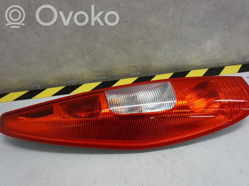 Mitsubishi Colt Lampă spate în caroserie 