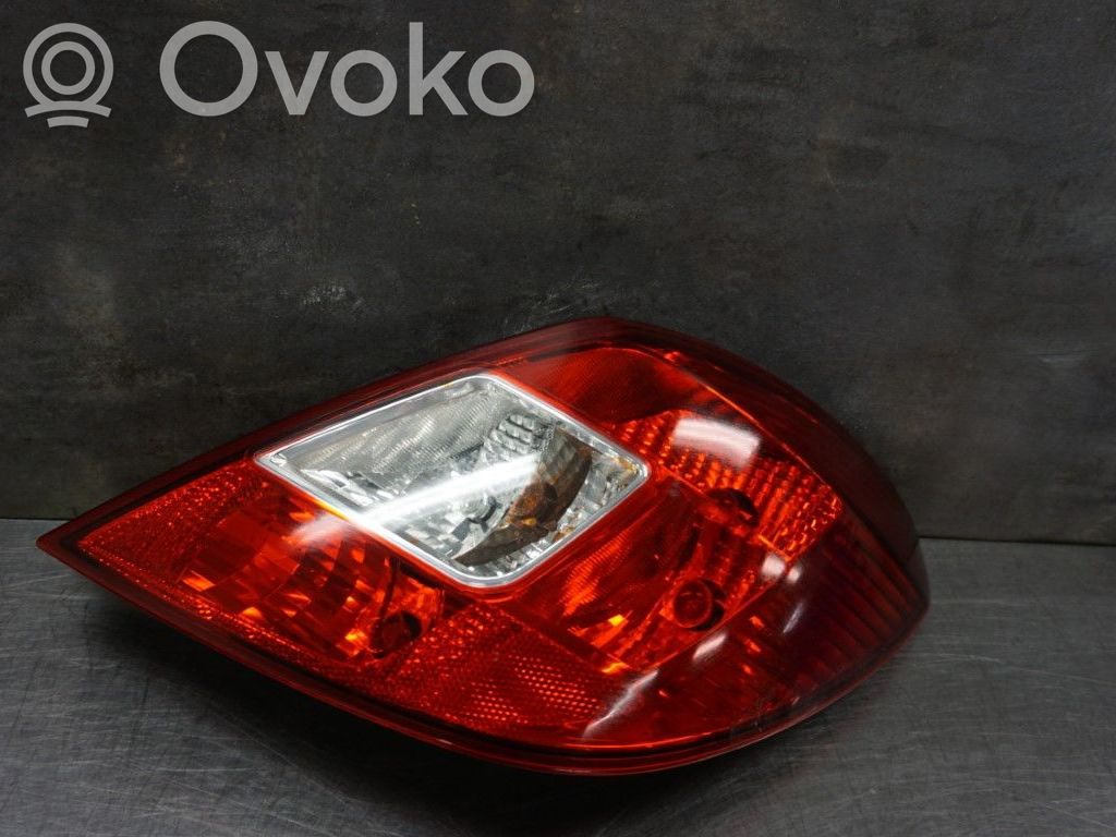 Opel Corsa D Lampă spate în caroserie 