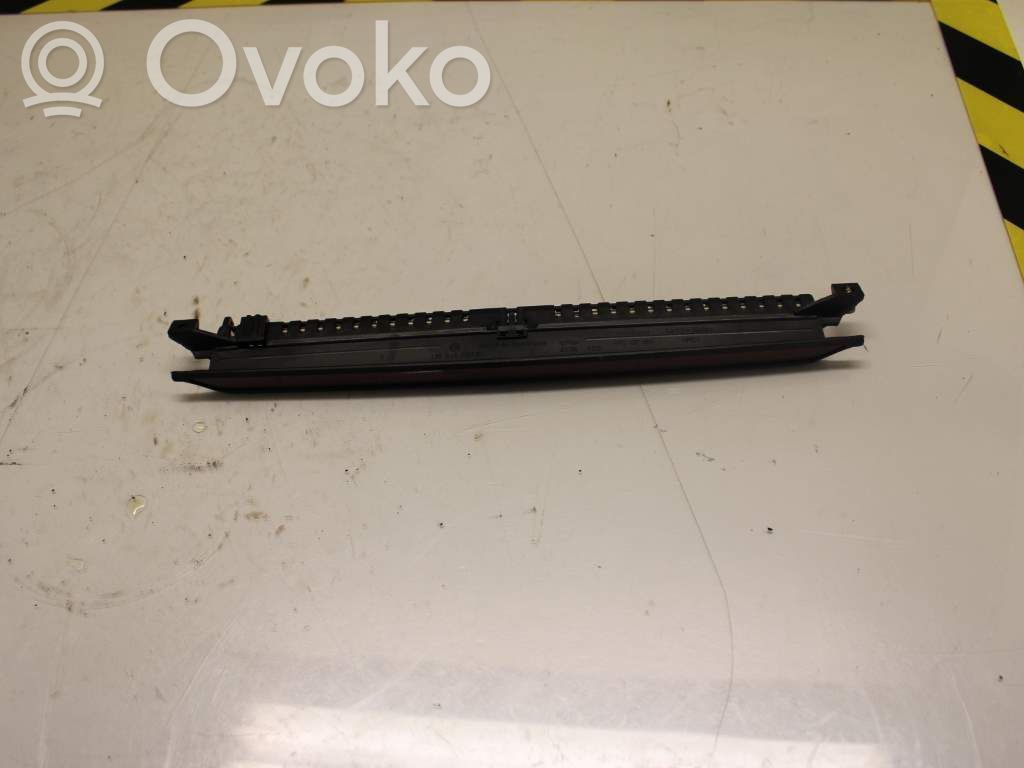 Volkswagen Golf IV Trzecie światło stop 