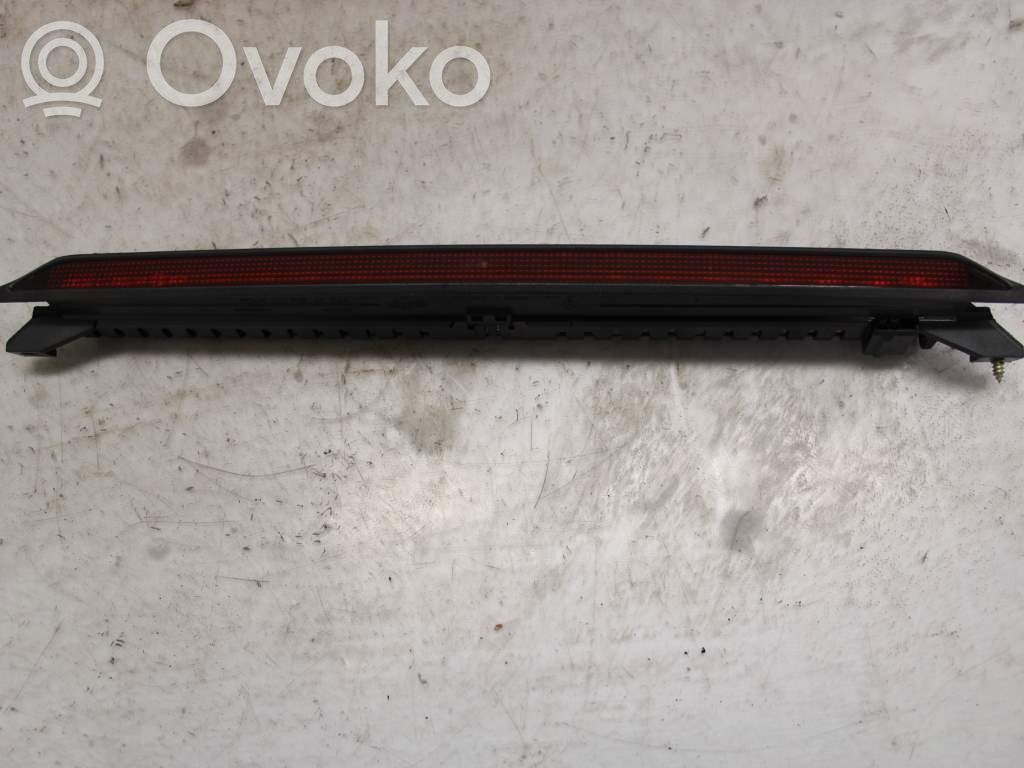 Volkswagen Golf IV Trzecie światło stop 