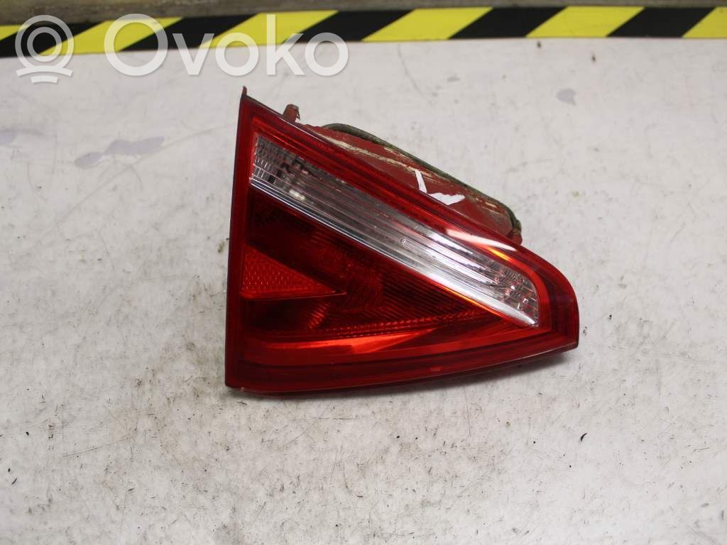 Audi A5 8T 8F Lampă spate în capacul portbagajului 