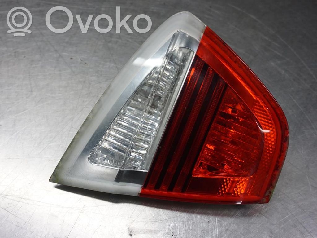 BMW 3 E90 E91 Lampy tylnej klapy bagażnika 