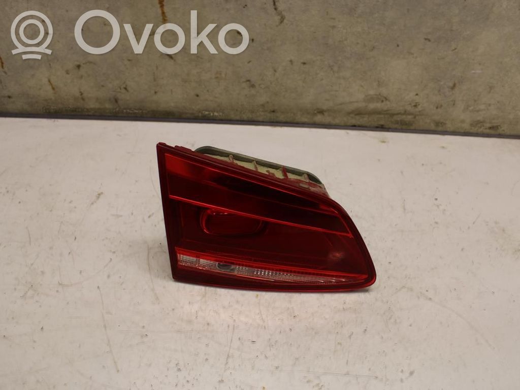 Volkswagen PASSAT B6 Lampy tylnej klapy bagażnika