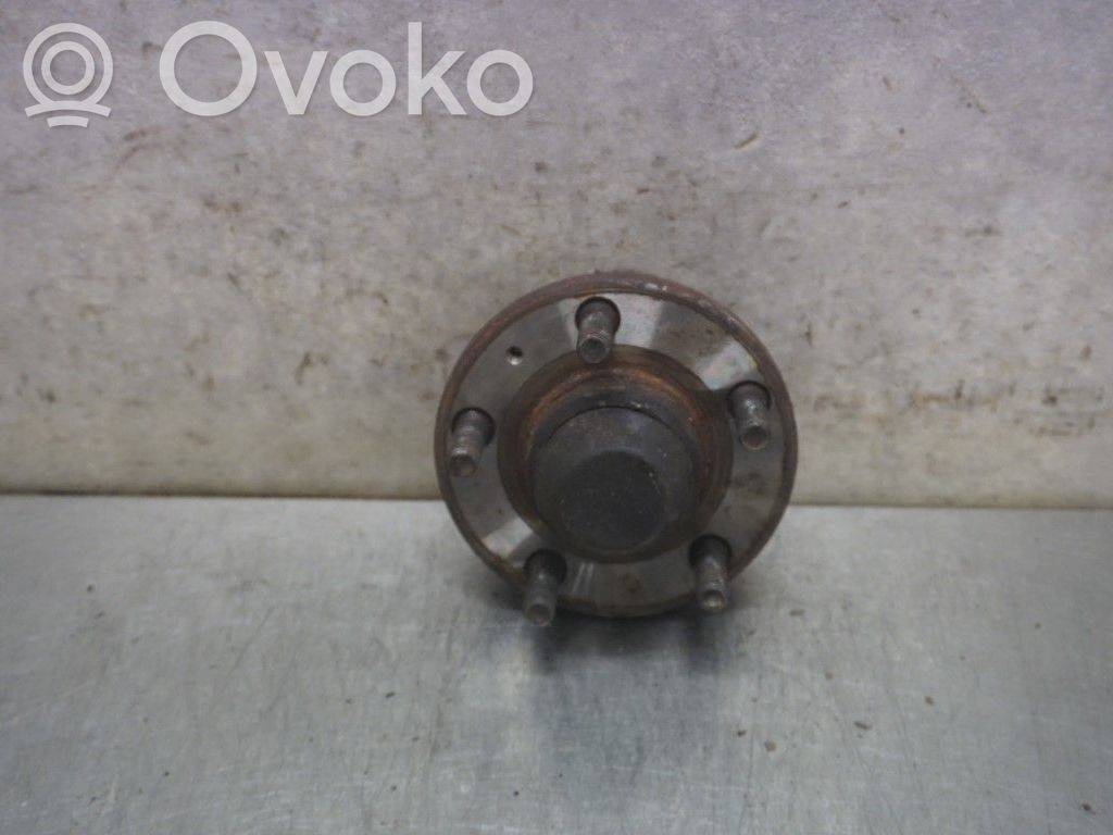 Volvo 940 Передний поворотный кулак (ступица, цапфа) 
