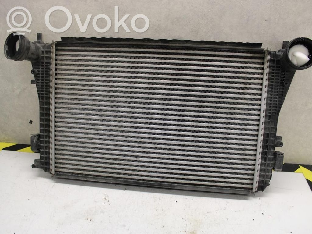 Volkswagen Golf V Chłodnica powietrza doładowującego / Intercooler 