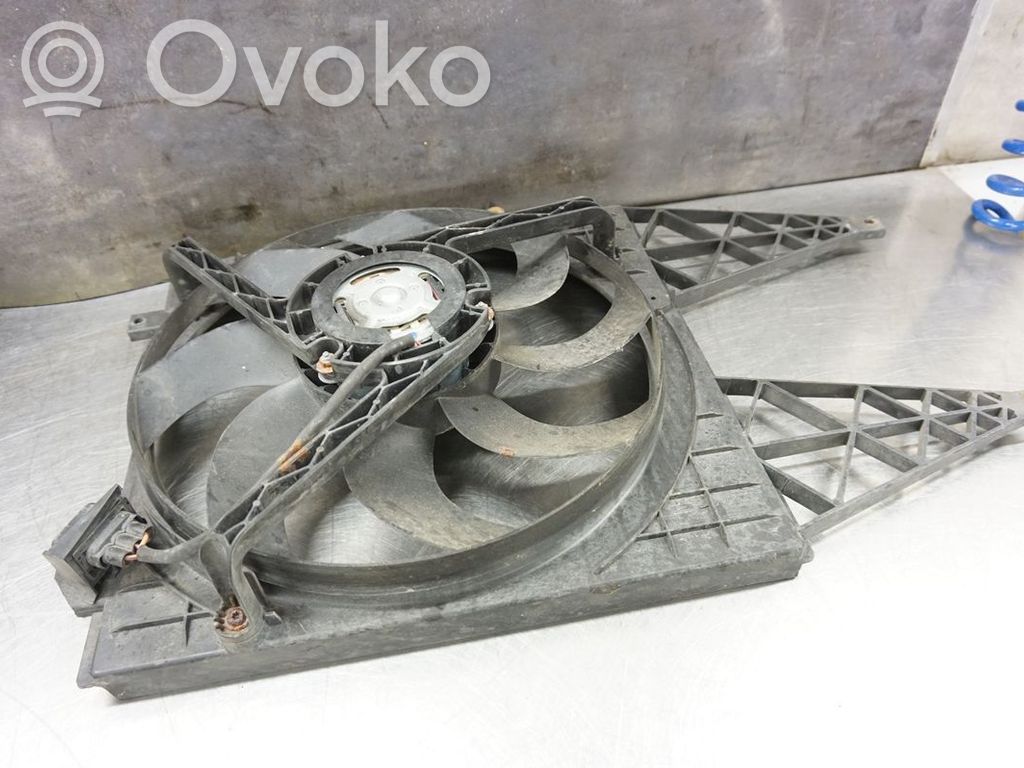 Skoda Fabia Mk2 (5J) Ventilatore di raffreddamento elettrico del radiatore 