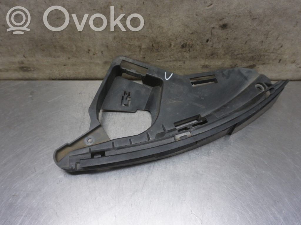 Volvo XC60 Uchwyt / Mocowanie zderzaka przedniego 