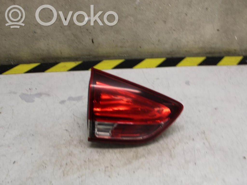 Renault Clio IV Luci posteriori del portellone del bagagliaio 