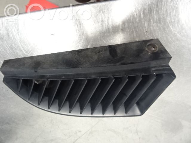Mitsubishi Colt Grilă inferioară bară față 