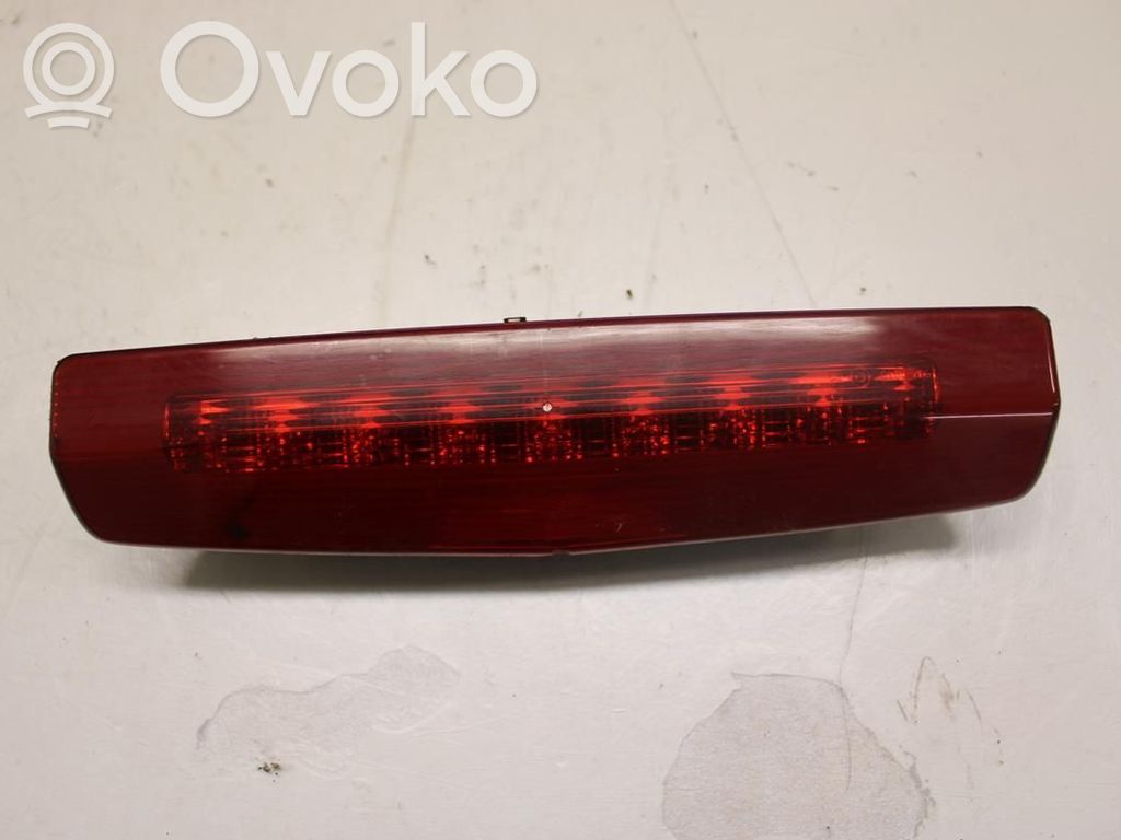 Opel Astra H Trzecie światło stop 