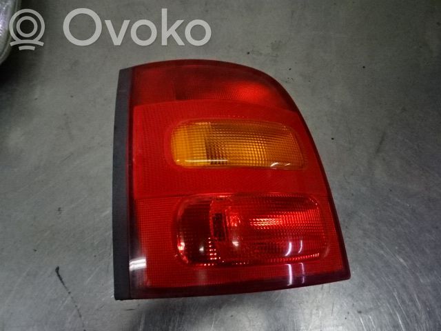 Nissan Micra Luci posteriori 