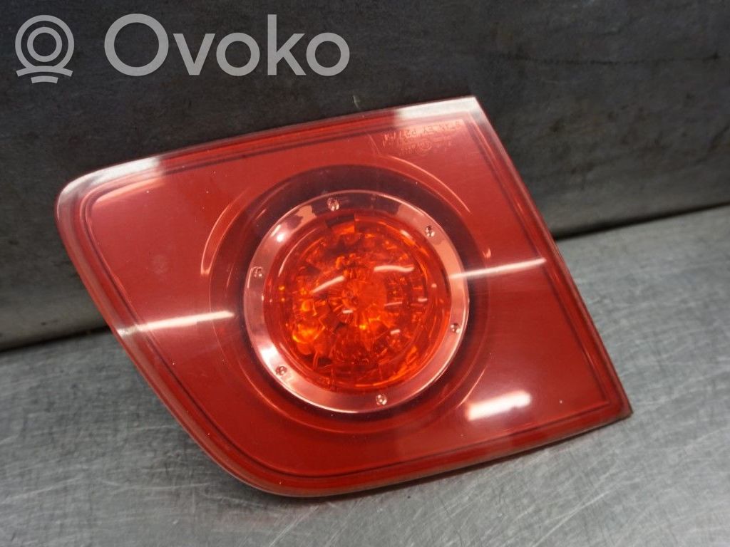 Mazda 3 I Takaluukun takavalot 
