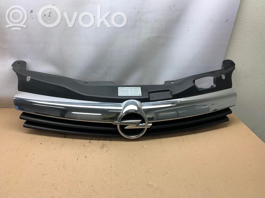 Opel Astra H Kratka dolna zderzaka przedniego 