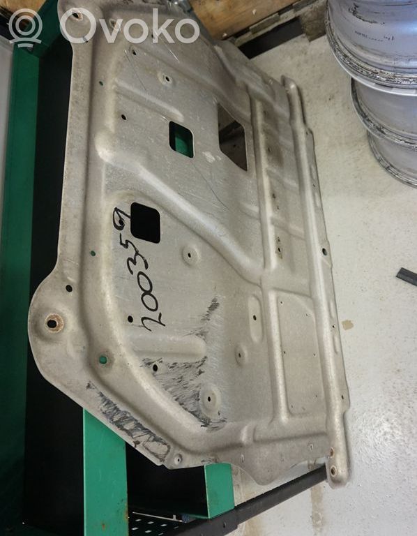 Volkswagen Eos Front bumper skid plate/under tray 