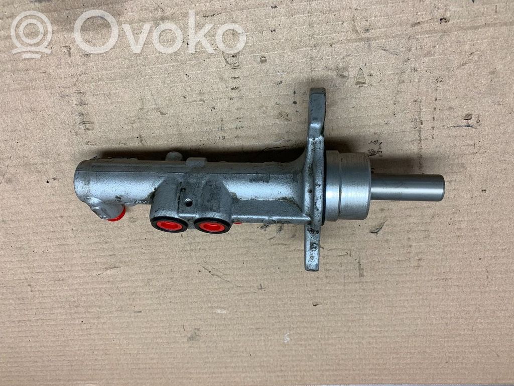 Opel Vivaro Główny cylinder hamulca