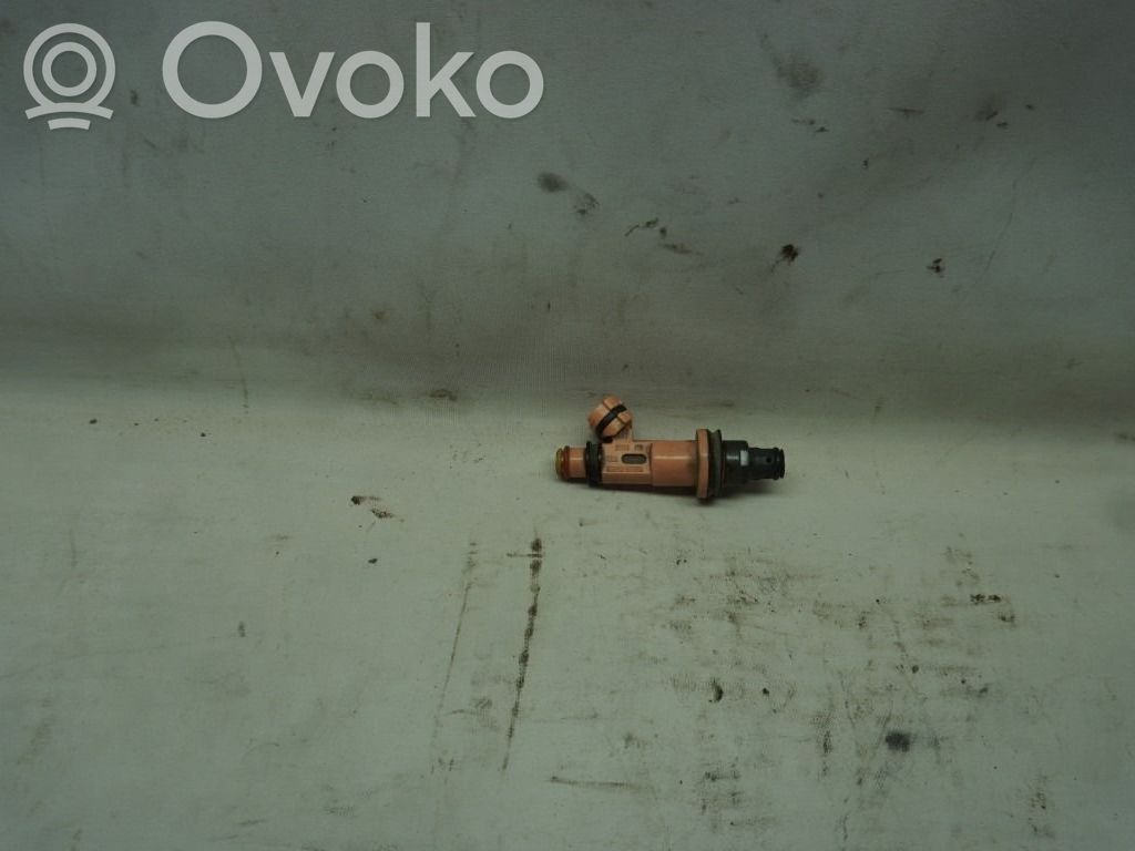 Inyector de combustible   2320950030