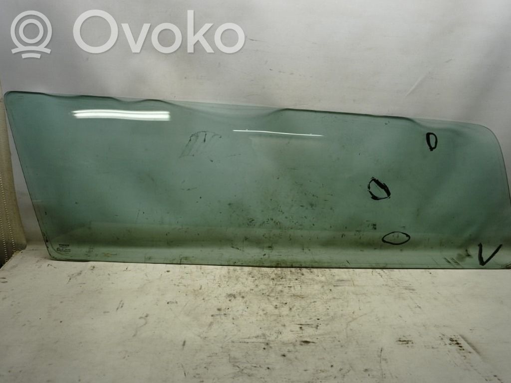 Volvo 240 Vitre latérale arrière 