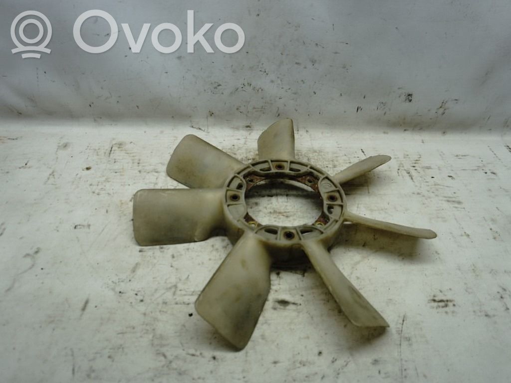 Volvo 240 Impulsor de ventilador 